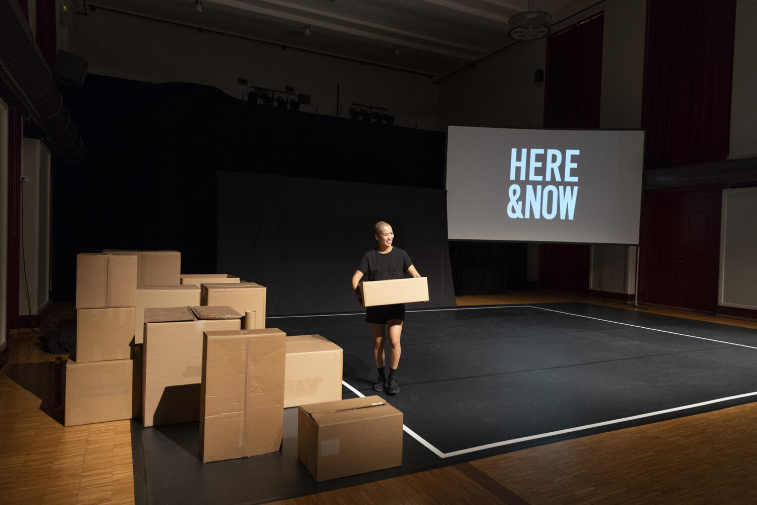 HERE & NOW - Trân Tran © Julien Gremaud