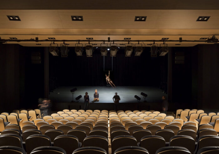 Le Carreau du Temple - Salle de spectacle © Fernando Javier Urquijo